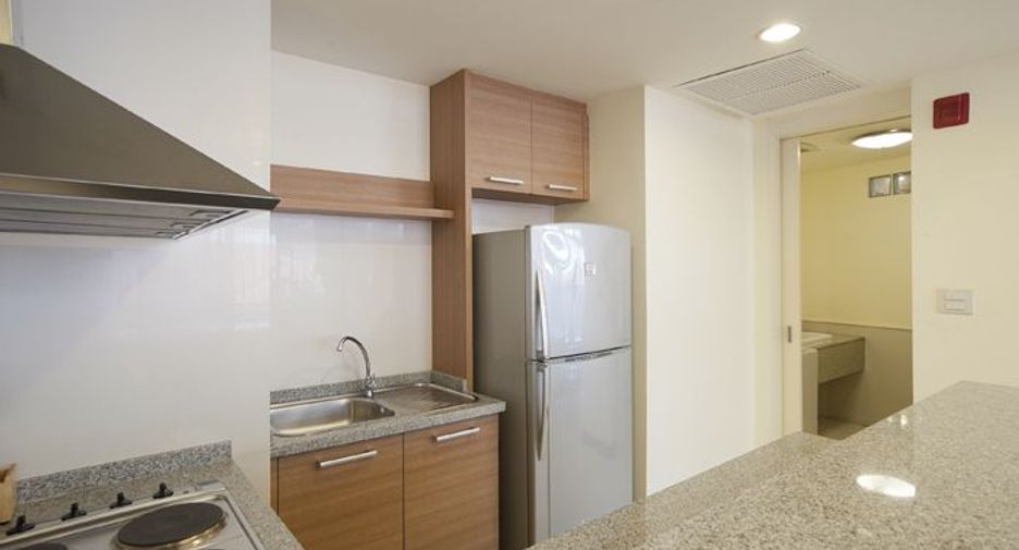 For rent 3 bedrooms apartment in Pathum Wan, Bangkok