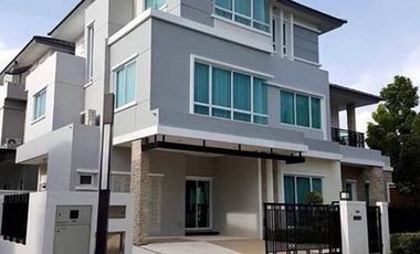 For sale and for rent 5 bedrooms house in Saphan Sung, Bangkok