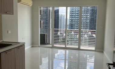 For sale and for rent 2 bedrooms condo in Ratchathewi, Bangkok