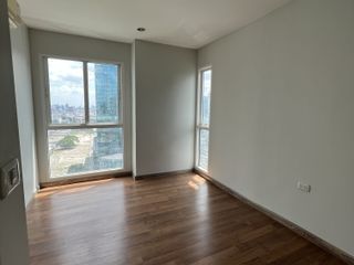 For sale そして for rent 2 ベッドルーム condo in Ratchathewi, Bangkok