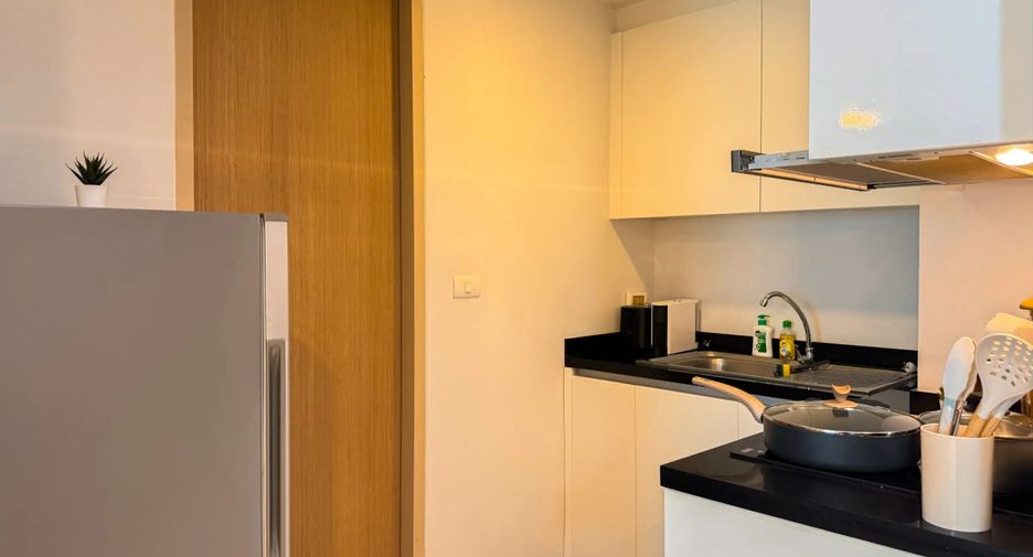 For rent 1 bed condo in Watthana, Bangkok