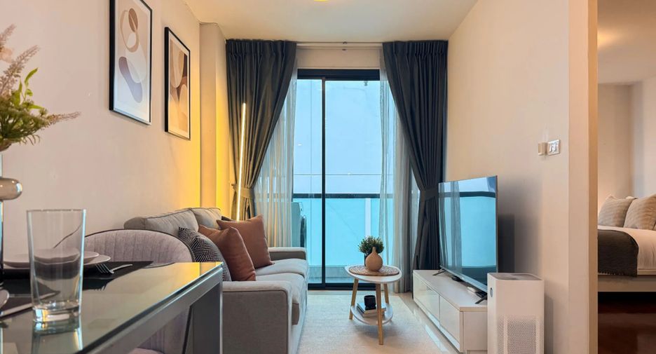 For rent 1 bed condo in Watthana, Bangkok