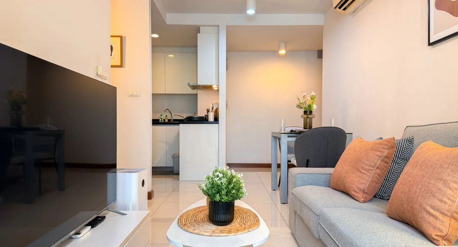 For rent 1 bed condo in Watthana, Bangkok