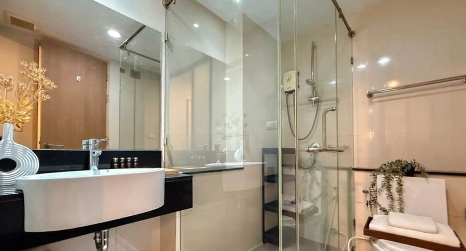 For rent 1 bed condo in Watthana, Bangkok