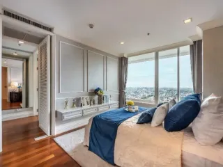For sale 3 ベッドルーム condo in Dusit, Bangkok
