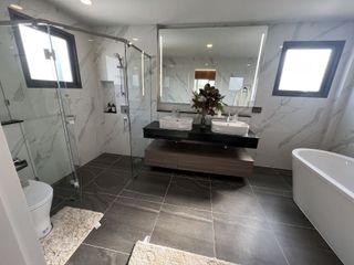 For sale 5 bedrooms house in Bang Phli, Samut Prakan