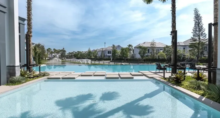 For sale and for rent 4 bedrooms house in Saphan Sung, Bangkok
