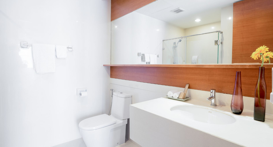 For rent 2 bedrooms apartment in Huai Khwang, Bangkok