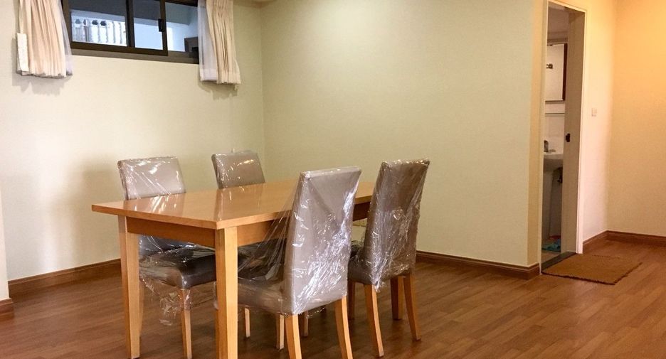 For rent 3 bedrooms condo in Watthana, Bangkok