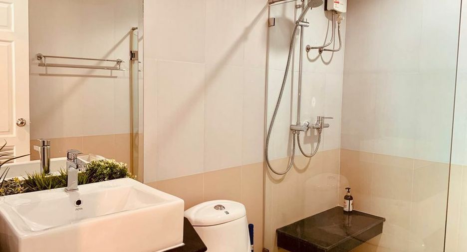 For sale and for rent 2 bedrooms condo in Watthana, Bangkok