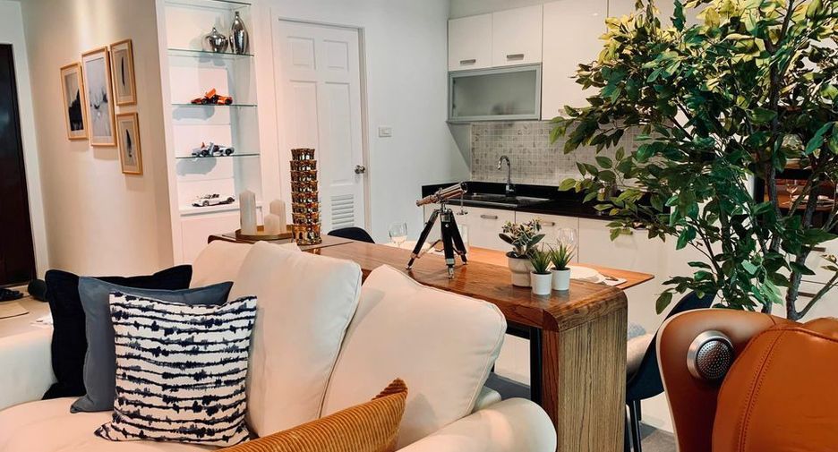For sale and for rent 2 bedrooms condo in Watthana, Bangkok