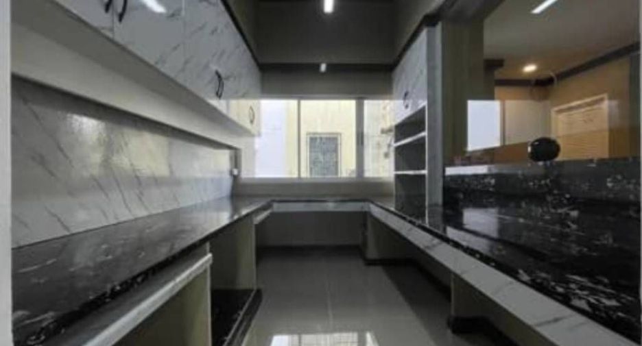 For sale and for rent office in Wang Thonglang, Bangkok