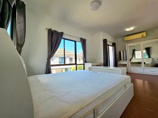 Casa en venta de 3 habitaciones en Bang Sao Thong, Samut Prakan