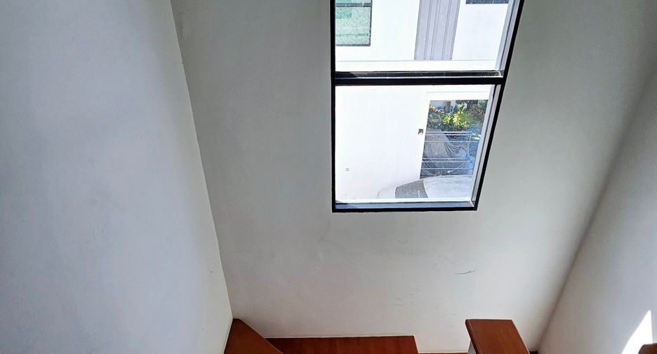 For sale 3 ベッドルーム house in Bang Sao Thong, Samut Prakan