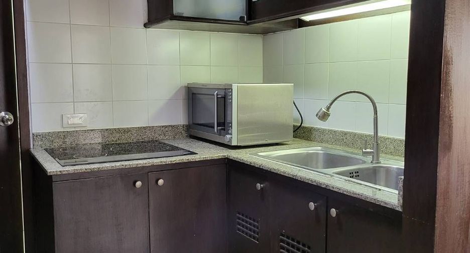 For sale and for rent 2 bedrooms condo in Watthana, Bangkok