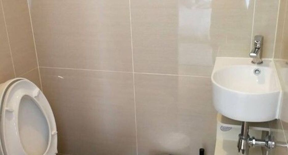 For sale 1 bed condo in Khlong Toei, Bangkok