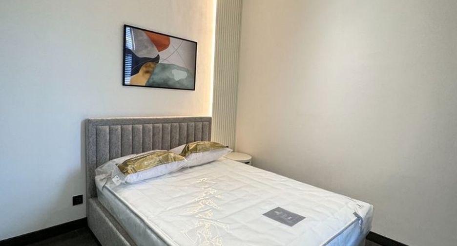 For rent 2 bedrooms condo in Sathon, Bangkok