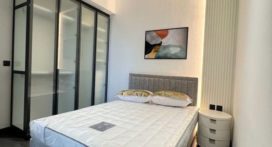 For rent 2 bedrooms condo in Sathon, Bangkok