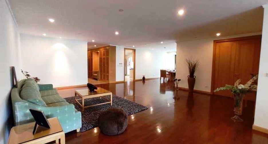 Condo en alquiler de 3 habitaciones en Khlong Toei, Bangkok