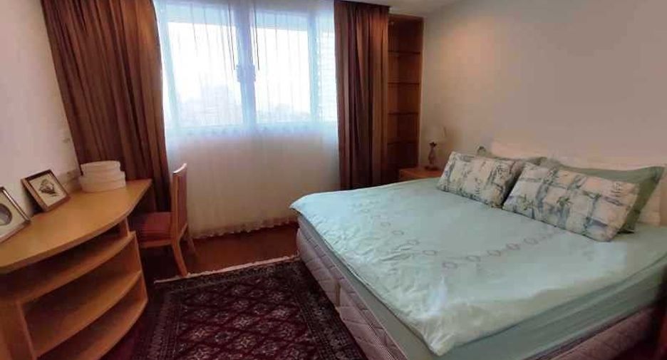 Condo en alquiler de 3 habitaciones en Khlong Toei, Bangkok