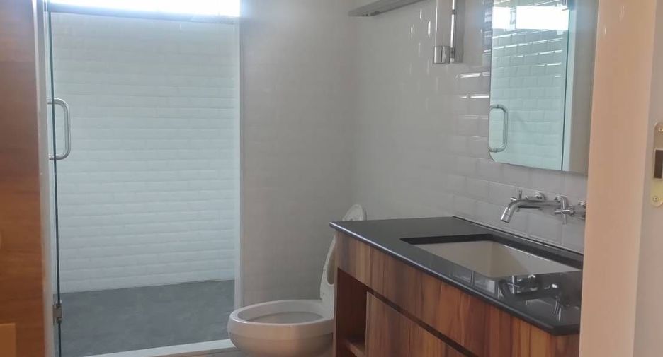 Wohnung zur Miete mit 2 Zimmer in Watthana, Bangkok