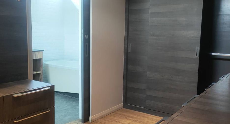 Wohnung zur Miete mit 2 Zimmer in Watthana, Bangkok