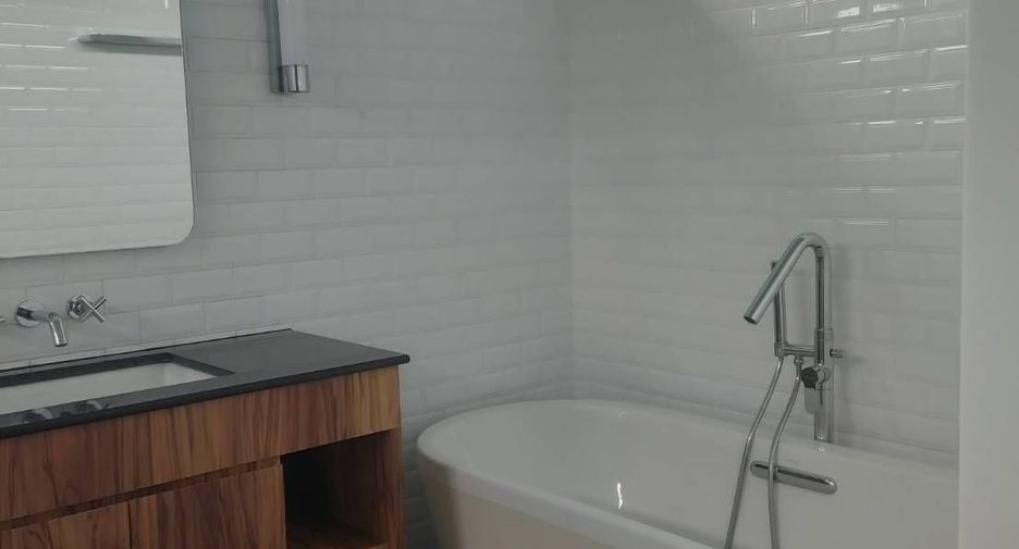 Wohnung zur Miete mit 2 Zimmer in Watthana, Bangkok