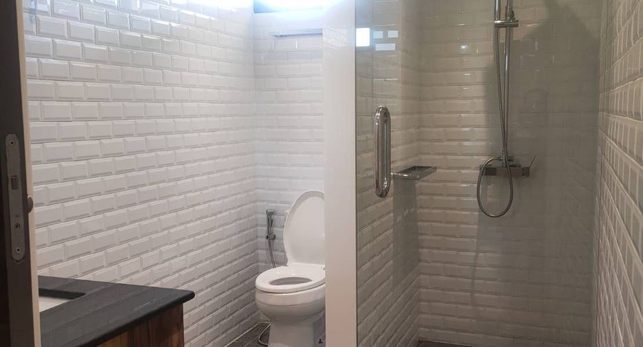 Wohnung zur Miete mit 2 Zimmer in Watthana, Bangkok