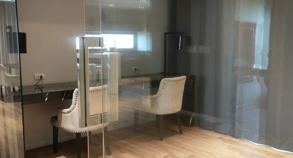 Wohnung zur Miete mit 2 Zimmer in Watthana, Bangkok