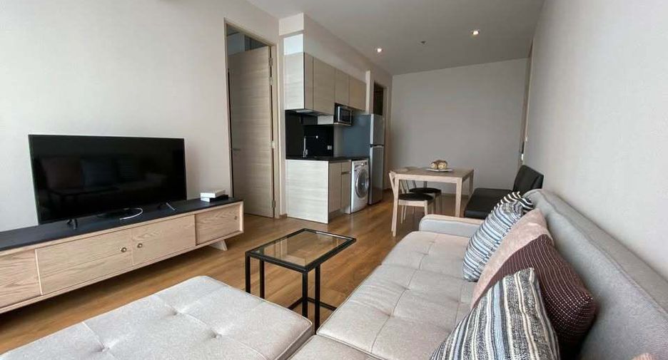 For rent 2 bedrooms condo in Khlong Toei, Bangkok