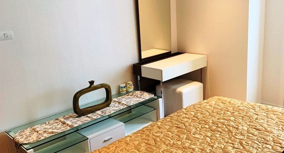 For rent 1 bed condo in Watthana, Bangkok