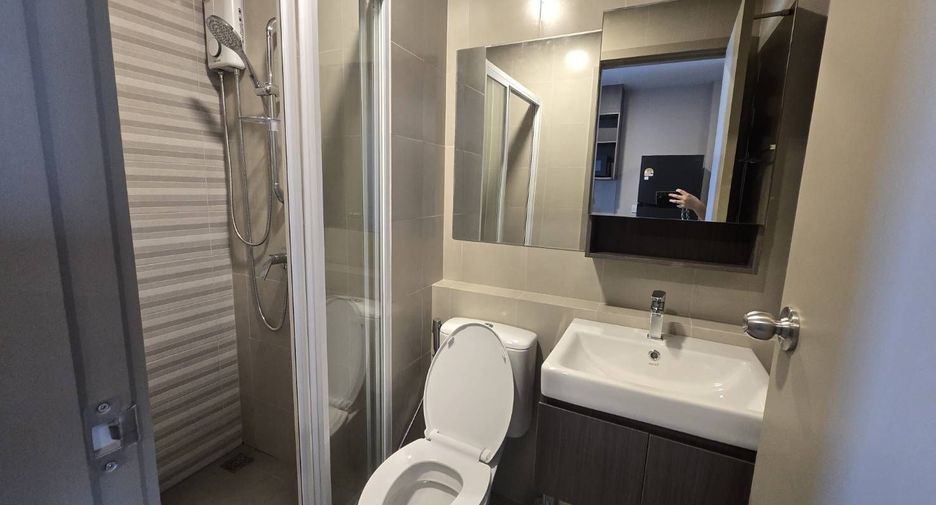 For rent studio condo in Khlong Toei, Bangkok
