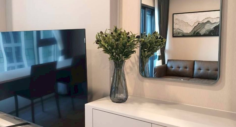 For rent studio condo in Khlong Toei, Bangkok