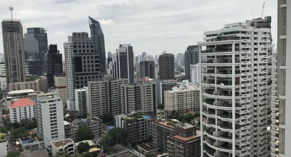 For sale 1 bed condo in Khlong Toei, Bangkok