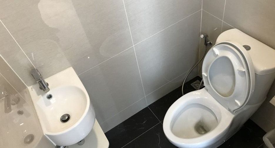 For sale 1 bed condo in Khlong Toei, Bangkok