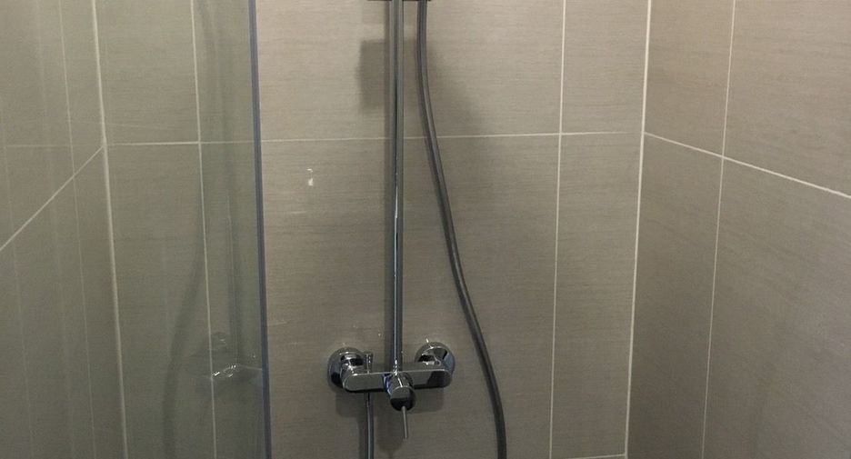 For sale 1 bed condo in Khlong Toei, Bangkok