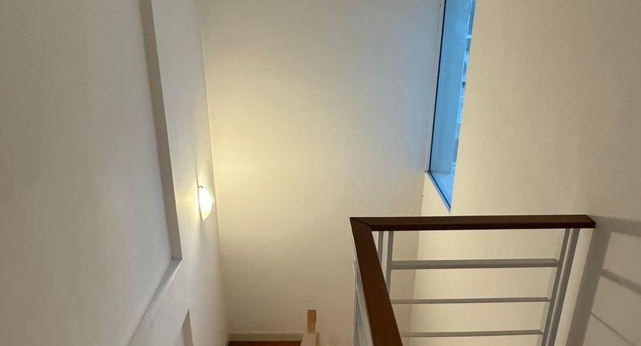 Haus zur Miete mit 3 Zimmer in Chom Thong, Bangkok