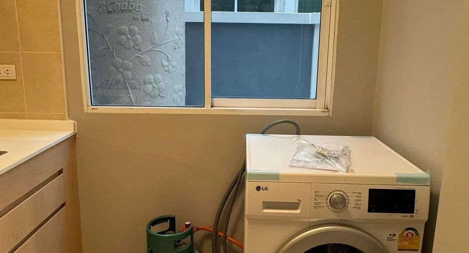 Haus zur Miete mit 3 Zimmer in Chom Thong, Bangkok