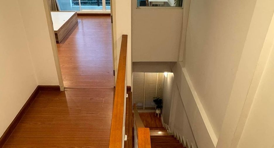 Haus zur Miete mit 3 Zimmer in Chom Thong, Bangkok