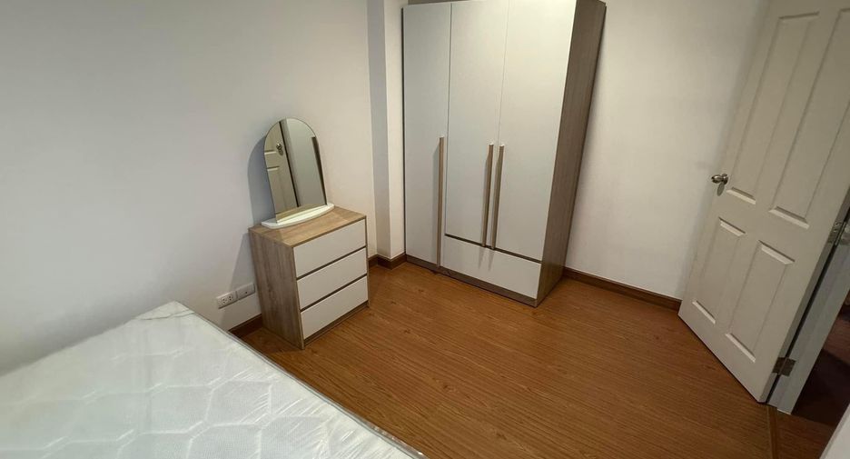 Haus zur Miete mit 3 Zimmer in Chom Thong, Bangkok