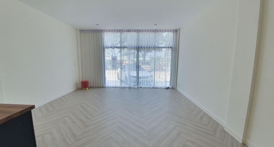 For sale 2 bedrooms townhouse in Prawet, Bangkok