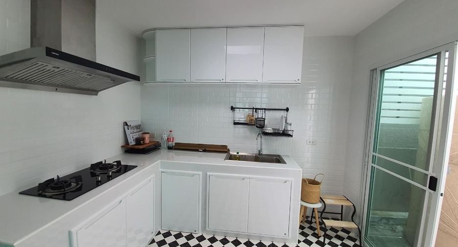 For sale 2 bedrooms townhouse in Prawet, Bangkok