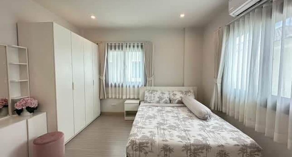 For rent 4 bedrooms house in Mueang Phuket, Phuket
