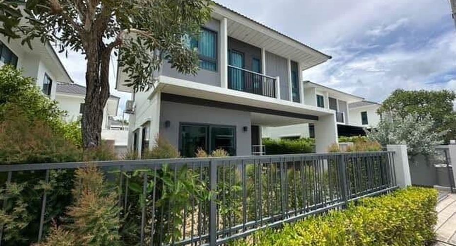 For rent 4 bedrooms house in Mueang Phuket, Phuket