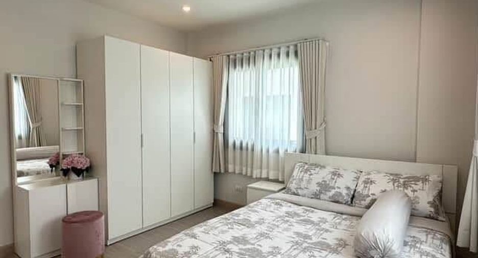 For rent 4 bedrooms house in Mueang Phuket, Phuket