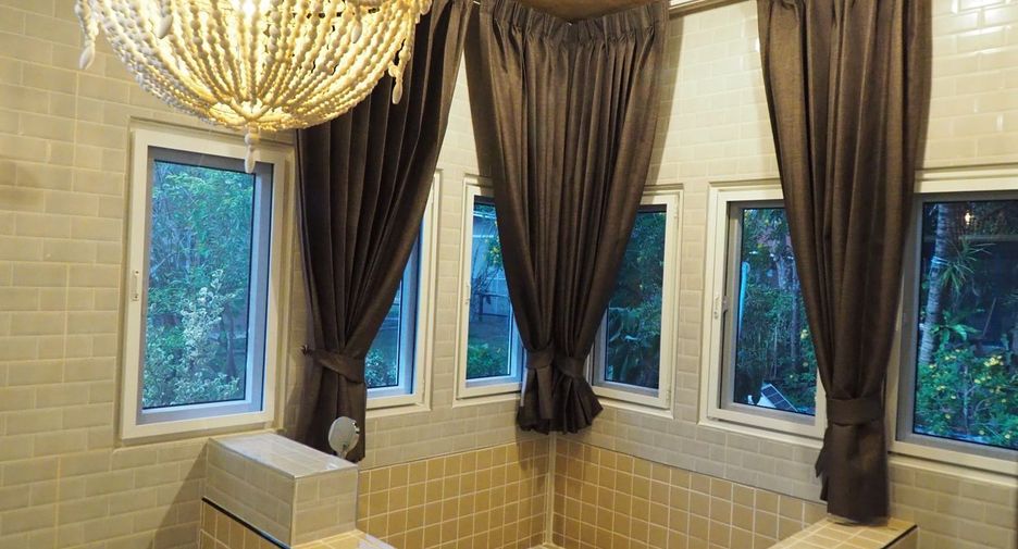 For rent 2 bedrooms villa in Mueang Phuket, Phuket