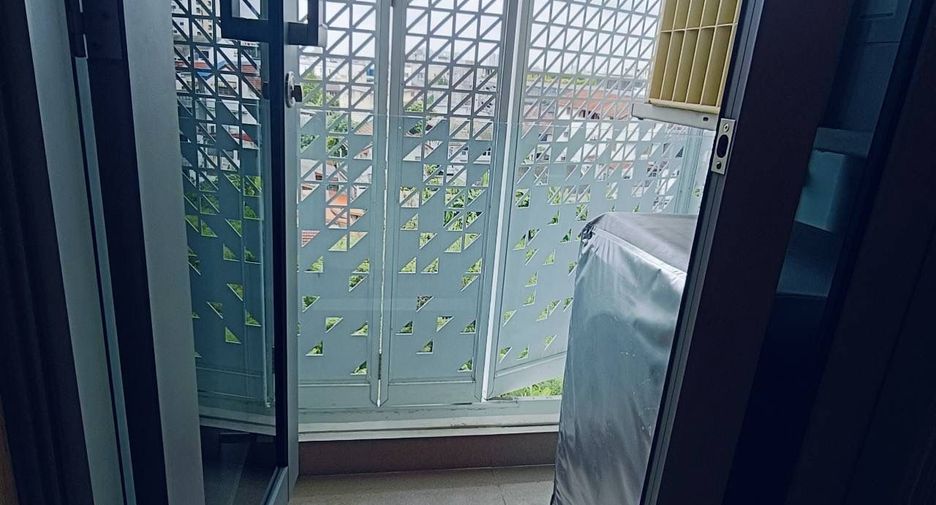 For rent 1 bed condo in Phra Khanong, Bangkok