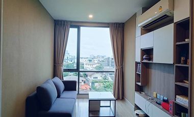 Condo en alquiler de 1 habitaciones en Phra Khanong, Bangkok