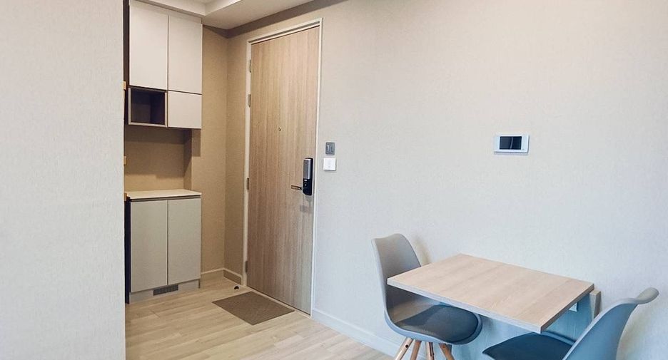For rent 1 bed condo in Phra Khanong, Bangkok