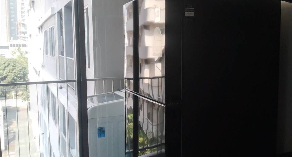 For sale 2 bedrooms condo in Mueang Samut Prakan, Samut Prakan